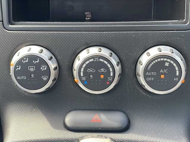日産 フェアレディ Ｚ 三重県 2005(平17)年 11.7万km 白 momoステアリング/RECAROスポーツシート/Tommykaira社外マフラー/3連メーター/アルミブレーキアクセルペダル/LEDルームランプ/afaエアクリーナー/純正オーディオ