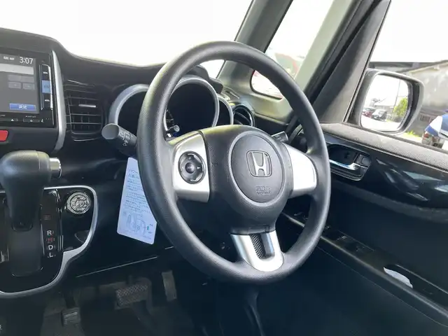 ホンダ Ｎ ＢＯＸ カスタム G Lパッケージ 福島県 2015(平27)年 8.7万km プレミアムベルベットパープル・パール (株)IDOMが運営する【じしゃロンいわき店】の自社ローン専用車両になります。こちらは現金またはオートローンご利用時の価格です。自社ローンご希望の方は別途その旨お申付け下さい/登録時走行距離86713km/ギャザーズ純正ナビゲーション/型番：VXM-152VFi/【AM/FM/CD/SD/USB】/プッシュスタート/スマートキー/スペアキーX1/バックカメラ/両側パワースライドドア/衝突軽減システム/横滑り防止機能/純正サイドバイザー/純正フロアマット/ステアリングスイッチ/取扱説明書/ナビゲーション取扱説明書