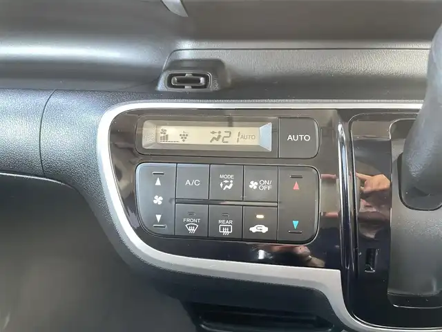 ホンダ Ｎ ＢＯＸ カスタム G Lパッケージ 福島県 2015(平27)年 8.7万km プレミアムベルベットパープル・パール (株)IDOMが運営する【じしゃロンいわき店】の自社ローン専用車両になります。こちらは現金またはオートローンご利用時の価格です。自社ローンご希望の方は別途その旨お申付け下さい/登録時走行距離86713km/ギャザーズ純正ナビゲーション/型番：VXM-152VFi/【AM/FM/CD/SD/USB】/プッシュスタート/スマートキー/スペアキーX1/バックカメラ/両側パワースライドドア/衝突軽減システム/横滑り防止機能/純正サイドバイザー/純正フロアマット/ステアリングスイッチ/取扱説明書/ナビゲーション取扱説明書