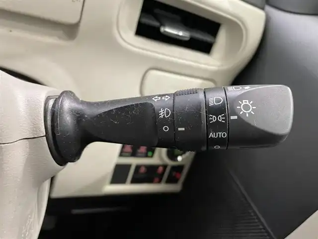 ダイハツ ムーヴ キャンバス X LTD メイクアッフ SA Ⅱ 鹿児島県 2017(平29)年 3.9万km パールホワイトⅢ/ナチュラルベージュマイカメタリック 2トーン 社外ナビ【ＭＤＶＤ５０４ＢＴＷ】　/フルセグＴＶ　/Ｂｌｕｅｔｏｏｔｈ　/バックカメラ　/スマートアシストII　/両側パワースライドドア　/コーナーセンサー　/ハロゲンヘッドライト　/純正ドアバイザー　/ＥＴＣ　/レザー調シートカバー【Clazzio】/禁煙