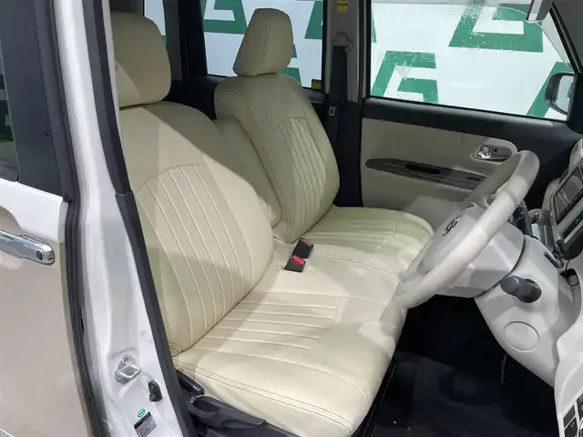 ダイハツ ムーヴ キャンバス X LTD メイクアッフ SA Ⅱ 鹿児島県 2017(平29)年 3.9万km パールホワイトⅢ/ナチュラルベージュマイカメタリック 2トーン 社外ナビ【ＭＤＶＤ５０４ＢＴＷ】　/フルセグＴＶ　/Ｂｌｕｅｔｏｏｔｈ　/バックカメラ　/スマートアシストII　/両側パワースライドドア　/コーナーセンサー　/ハロゲンヘッドライト　/純正ドアバイザー　/ＥＴＣ　/レザー調シートカバー【Clazzio】/禁煙