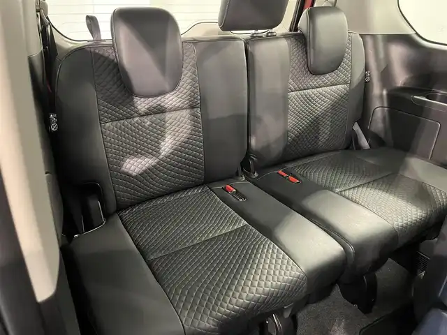 日産 セレナ ハイウェイスター Vセレクション 愛知県 2018(平30)年 9万km マルーンレッド 2トーン 純正９インチナビ/アラウンドビューモニター/純正11インチフリップダウンモニター/防水シート/両側パワースライドドア/ハンズフリーオートスライドドア/エマージェンシーブレーキ/インテリジェントパーキング/車線逸脱警報/クリアランスソナー/クルーズコントロール/ドライブレコーダー/ビルトインＥＴＣ/アクセサリーソケット/アイドリングストップ/純正フロアマット/16インチアルミホイール