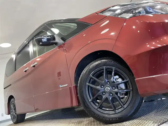 日産 セレナ ハイウェイスター Vセレクション 愛知県 2018(平30)年 9万km マルーンレッド 2トーン 純正９インチナビ/アラウンドビューモニター/純正11インチフリップダウンモニター/防水シート/両側パワースライドドア/ハンズフリーオートスライドドア/エマージェンシーブレーキ/インテリジェントパーキング/車線逸脱警報/クリアランスソナー/クルーズコントロール/ドライブレコーダー/ビルトインＥＴＣ/アクセサリーソケット/アイドリングストップ/純正フロアマット/16インチアルミホイール