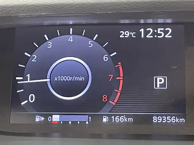 日産 セレナ ハイウェイスター Vセレクション 愛知県 2018(平30)年 9万km マルーンレッド 2トーン 純正９インチナビ/アラウンドビューモニター/純正11インチフリップダウンモニター/防水シート/両側パワースライドドア/ハンズフリーオートスライドドア/エマージェンシーブレーキ/インテリジェントパーキング/車線逸脱警報/クリアランスソナー/クルーズコントロール/ドライブレコーダー/ビルトインＥＴＣ/アクセサリーソケット/アイドリングストップ/純正フロアマット/16インチアルミホイール