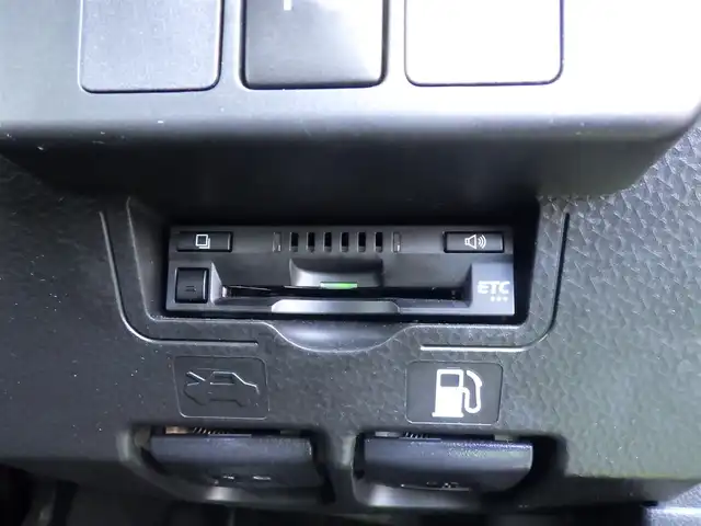 トヨタ タンク カスタムG－T 千葉県 2019(令1)年 4.4万km ファイアークォーツレッドM スマートアシストIII/クルーズコントロール/エコアイドル/両側パワースライドドア/前席シートヒーター/純正SDナビ/地デジTV/【DVD/CD再生機能　Bluetooth接続】/バックカメラ/ドライブレコーダー（前後撮影）/革巻きステアリング/ステアリングスイッチ/ETC/LEDヘッドライト/フォグライト/コーナーセンサー/純正15インチアルミホイル/キーフリーシステム