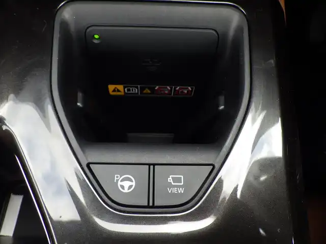 トヨタ クラウン スポーツ Z 千葉県 2024(令6)年 2万km プレシャスホワイトパール Toyota Safety Sense/・プリクラッシュセーフティ/・レーンディパーチャーアラート/・オートハイビーム/・レーダークルーズコントロール/・ブラインドスポットモニター/トヨタチームメイト/・アドバンスドパーク/ヘッドアップディスプレイ/デジタルインナーミラー/パノラマルーフ/ブラックレザーシート/前席パワーシート/エアシート/シートヒーター/置くだけ充電/純正コネクティッドナビ/地デジTV/【Bluetooth接続】/【Apple CarPlay　Android Auto対応】/パノラミックビューモニター/リバース連動ドアミラー（左/右）/ドライブレコーダー/革巻きステアリング/ステアリングスイッチ/ETC（2.0）/LEDヘッドライト/フォグライト/ウインカーミラー/クリアランスソナー/純正21インチアルミホイル/サイド/カーテンエアバッグ/スマートキー