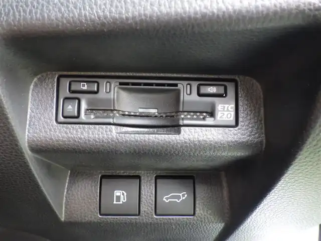 トヨタ クラウン スポーツ Z 千葉県 2024(令6)年 2万km プレシャスホワイトパール Toyota Safety Sense/・プリクラッシュセーフティ/・レーンディパーチャーアラート/・オートハイビーム/・レーダークルーズコントロール/・ブラインドスポットモニター/トヨタチームメイト/・アドバンスドパーク/ヘッドアップディスプレイ/デジタルインナーミラー/パノラマルーフ/ブラックレザーシート/前席パワーシート/エアシート/シートヒーター/置くだけ充電/純正コネクティッドナビ/地デジTV/【Bluetooth接続】/【Apple CarPlay　Android Auto対応】/パノラミックビューモニター/リバース連動ドアミラー（左/右）/ドライブレコーダー/革巻きステアリング/ステアリングスイッチ/ETC（2.0）/LEDヘッドライト/フォグライト/ウインカーミラー/クリアランスソナー/純正21インチアルミホイル/サイド/カーテンエアバッグ/スマートキー