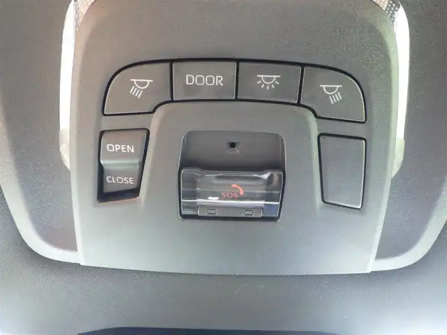 トヨタ クラウン スポーツ Z 千葉県 2024(令6)年 2万km プレシャスホワイトパール Toyota Safety Sense/・プリクラッシュセーフティ/・レーンディパーチャーアラート/・オートハイビーム/・レーダークルーズコントロール/・ブラインドスポットモニター/トヨタチームメイト/・アドバンスドパーク/ヘッドアップディスプレイ/デジタルインナーミラー/パノラマルーフ/ブラックレザーシート/前席パワーシート/エアシート/シートヒーター/置くだけ充電/純正コネクティッドナビ/地デジTV/【Bluetooth接続】/【Apple CarPlay　Android Auto対応】/パノラミックビューモニター/リバース連動ドアミラー（左/右）/ドライブレコーダー/革巻きステアリング/ステアリングスイッチ/ETC（2.0）/LEDヘッドライト/フォグライト/ウインカーミラー/クリアランスソナー/純正21インチアルミホイル/サイド/カーテンエアバッグ/スマートキー