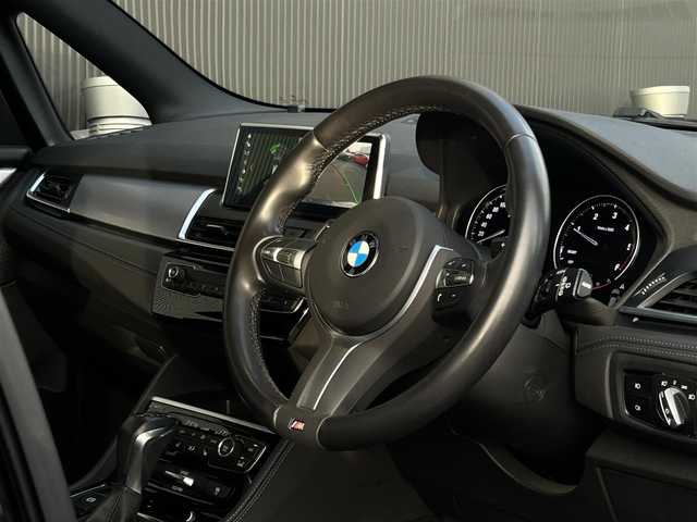 ＢＭＷ ２１８ｄ xDriveアクティブツアラーMスポーツ 長野県 2019(平31)年 3万km サファイアブラックP インテリジェントセーフティ/　純正ＨＤＤナビ　/　バックカメラ/　パークディスタンスコントロール/　パワーバックドア/　ＬＥＤヘッドライト/　シートヒーター/　ＬＩＭコントロール/　前後ドラレコ/　ミラーＥＴＣ/　純正ドアバイザー/　パドルシフト/　アイドリングストップ/　USB3.0/　保証書・取説・スペアキー