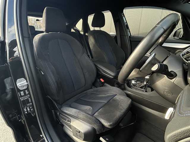 ＢＭＷ ２１８ｄ xDriveアクティブツアラーMスポーツ 長野県 2019(平31)年 3万km サファイアブラックP インテリジェントセーフティ/　純正ＨＤＤナビ　/　バックカメラ/　パークディスタンスコントロール/　パワーバックドア/　ＬＥＤヘッドライト/　シートヒーター/　ＬＩＭコントロール/　前後ドラレコ/　ミラーＥＴＣ/　純正ドアバイザー/　パドルシフト/　アイドリングストップ/　USB3.0/　保証書・取説・スペアキー