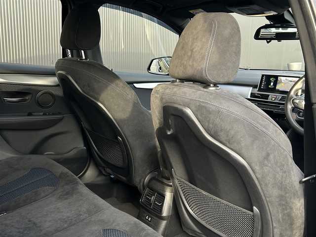 ＢＭＷ ２１８ｄ xDriveアクティブツアラーMスポーツ 長野県 2019(平31)年 3万km サファイアブラックP インテリジェントセーフティ/　純正ＨＤＤナビ　/　バックカメラ/　パークディスタンスコントロール/　パワーバックドア/　ＬＥＤヘッドライト/　シートヒーター/　ＬＩＭコントロール/　前後ドラレコ/　ミラーＥＴＣ/　純正ドアバイザー/　パドルシフト/　アイドリングストップ/　USB3.0/　保証書・取説・スペアキー