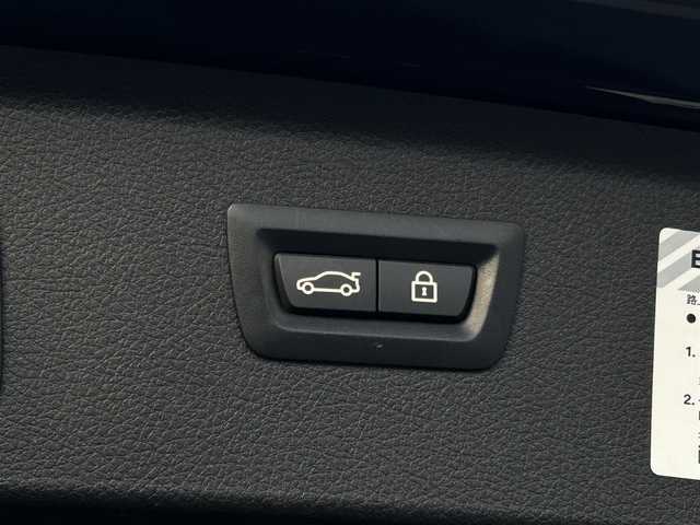 ＢＭＷ ２１８ｄ xDriveアクティブツアラーMスポーツ 長野県 2019(平31)年 3万km サファイアブラックP インテリジェントセーフティ/　純正ＨＤＤナビ　/　バックカメラ/　パークディスタンスコントロール/　パワーバックドア/　ＬＥＤヘッドライト/　シートヒーター/　ＬＩＭコントロール/　前後ドラレコ/　ミラーＥＴＣ/　純正ドアバイザー/　パドルシフト/　アイドリングストップ/　USB3.0/　保証書・取説・スペアキー