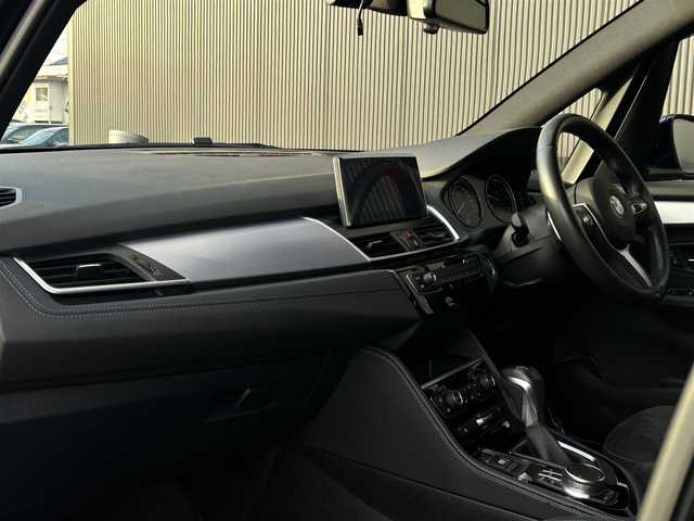 ＢＭＷ ２１８ｄ xDriveアクティブツアラーMスポーツ 長野県 2019(平31)年 3万km サファイアブラックP インテリジェントセーフティ/　純正ＨＤＤナビ　/　バックカメラ/　パークディスタンスコントロール/　パワーバックドア/　ＬＥＤヘッドライト/　シートヒーター/　ＬＩＭコントロール/　前後ドラレコ/　ミラーＥＴＣ/　純正ドアバイザー/　パドルシフト/　アイドリングストップ/　USB3.0/　保証書・取説・スペアキー