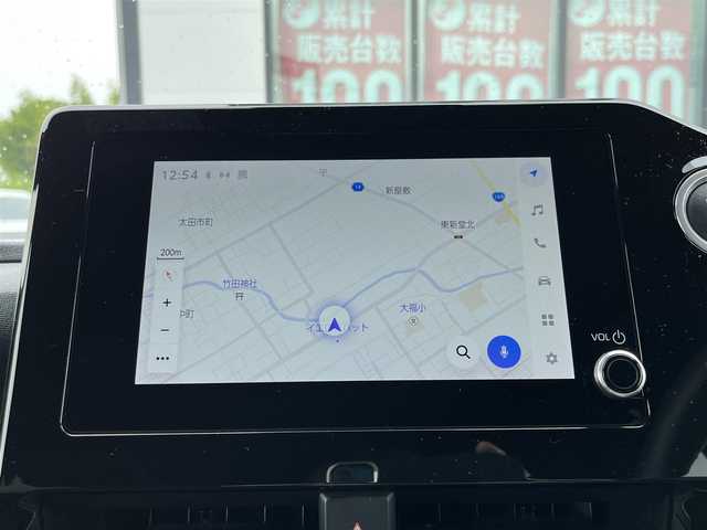 トヨタ ヴォクシー S－G 奈良県 2023(令5)年 2.7万km アティチュードブラックマイカ 片側パワースライドドア/純正ナビ(AM・FM/BT)/バックカメラ/ビルトインETC2.0/Toyota Safety Sense/プリクラッシュセーフティ/クルーズコントロール/レーントレーシングアシスト/レーンディパーチャーアラート/オートブレーキホールド/LEDヘッドライト/純正16インチアルミホイール/社外フロアマット