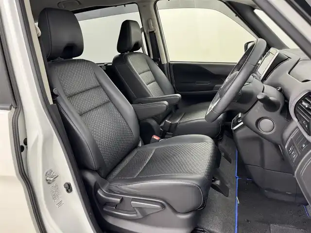 日産 セレナ e－パワー ハイウェイスター V 福岡県 2021(令3)年 3.1万km ブリリアントホワイトパール 2トーン 純正９型ナビ　/全方位カメラ　/ＥＴＣ　/前後ドラレコ　/インテリジェントルームミラー　/プロパイロット　/コーナーセンサー　/エマージェンシーブレーキ　/レーンキープ　/ＢＳＷ　/両側パワースライドドア　/ＬＥＤヘッドライト