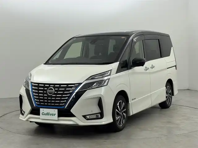 日産 セレナ e－パワー ハイウェイスター V 福岡県 2021(令3)年 3.1万km ブリリアントホワイトパール 2トーン 純正９型ナビ　/全方位カメラ　/ＥＴＣ　/前後ドラレコ　/インテリジェントルームミラー　/プロパイロット　/コーナーセンサー　/エマージェンシーブレーキ　/レーンキープ　/ＢＳＷ　/両側パワースライドドア　/ＬＥＤヘッドライト