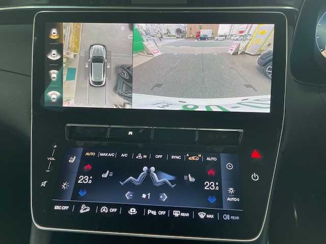 マセラティ マセラティ グレカーレ GT 東京都 2023(令5)年 1.3万km 白 登録時走行12406km/ワンオーナー/純正ナビ・フルセグTV/360度カメラ/Sonus faberサウンドシステム/サンルーフ/黒革シート/前席パワーシート＆シートヒーター/純正20インチAW/イエローブレーキキャリパー/LEDライト/ETC2.0/ドライブレコーダー/アダプティブクルーズコントロール/バーチャルコックピット/ブラインドスポットアシスト/アクティブレーンマネジメント/アクティブブレーキ/パークアシスト/ヒルスタートアシスト/パワーバックドア/コーナーセンサー/R6年記録簿/保証書・取説/スペアキー