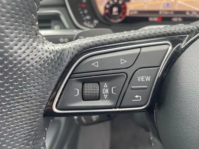 アウディ Ａ４ 2.0TFSIスポーツ S ライン PKG 神奈川県 2019(平31)年 5.2万km グレイシアホワイトメタリック メーカーオプション/アシスタンスパッケージ/・アウディプレセンスリア/・アウディサイドアシスト/・パークアシスト/・サラウンドビューカメラ/・リアサイドエアバック/バーチャルコックピット/マトリクスLEDライト//純正ナビ/・Bluetoothオーディオ/・DVD再生/・フルセグTV/ハーフレザーシート/・前席パワーシート/・前席シートヒーター/運転支援機能/・アダプティブクルーズコントロール/・アウディプレセンス/・アクティブレーンアシスト/ビルトイン２．０ETC/スマートキーX2/新車時手帳、取説
