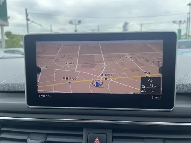 アウディ Ａ４ 2.0TFSIスポーツ S ライン PKG 神奈川県 2019(平31)年 5.2万km グレイシアホワイトメタリック メーカーオプション/アシスタンスパッケージ/・アウディプレセンスリア/・アウディサイドアシスト/・パークアシスト/・サラウンドビューカメラ/・リアサイドエアバック/バーチャルコックピット/マトリクスLEDライト//純正ナビ/・Bluetoothオーディオ/・DVD再生/・フルセグTV/ハーフレザーシート/・前席パワーシート/・前席シートヒーター/運転支援機能/・アダプティブクルーズコントロール/・アウディプレセンス/・アクティブレーンアシスト/ビルトイン２．０ETC/スマートキーX2/新車時手帳、取説