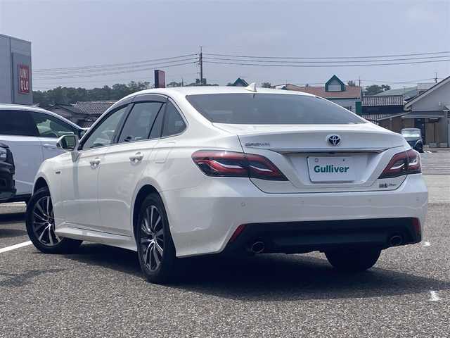 トヨタ クラウン ハイブリッド S Cパッケージ Four 島根県 2019(令1)年 7.3万km ホワイトパールクリスタルシャイン メーカーOPナビ(CD/DVD/BT/フルセグ)/トヨタセーフティーセンス/ ・プリクラッシュセーフティ/ ・レーントレーシングアシスト/ ・ブラインドスポットモニター/ ・クリアランスソナー/ ・リヤクロストラフィックアラート/ ・パーキングサポートブレーキ/ ・オートハイビーム/ ・ロードサインアシスト/ ・レーダークルーズコントロール/ヘッドアップディスプレイ/ビルトインETC/バックカメラ/オートライト/前席パワーシート/前席シートヒーター /ステアリングヒーター/電動チルトステアリング/パドルシフト/トランクイージークローザー/純正フロアマット/電動格納ミラー/ミラーウィンカー /取扱説明書/保証書