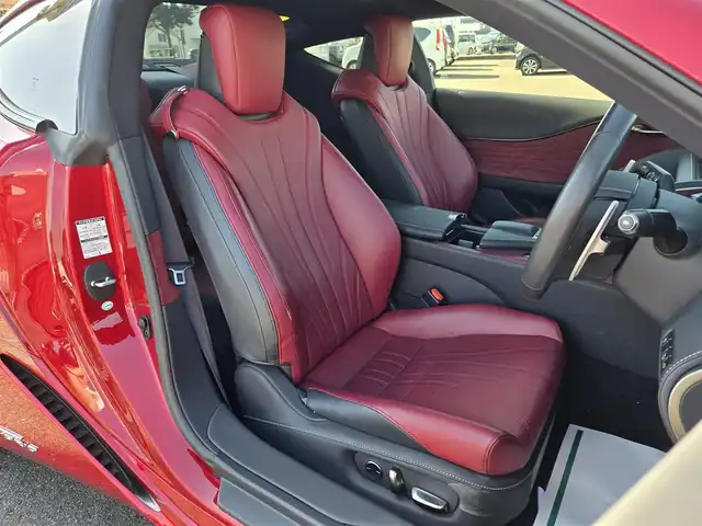レクサス ＬＣ 500h Lパッケージ 鹿児島県 2018(平30)年 2.5万km ラディアントレッドコントラストレイヤリング レクサスセーフティシステムプラス/レーダークルーズコントロール　/ガラスパノラマルーフ　/純正ＯＰ前方ドライブレコーダー　/純正ＳＤナビ　/Ｂｌｕｅｔｏｏｔｈオーディオ　　/バックカメラ　/Ｄ＋Ｎ席パワーシート　/Ｄ＋Ｎ席シートヒーター/D+N席シートベンチレーション/ステアリングヒーター/前後コーナーセンサー/ビルトインETC2.0/純正アルミホイール(20インチ)/横滑り防止装置/レーンキープアシスト/エアバック(W+サイド)/カーテンエアバッグ/プッシュスタート/スマートキー