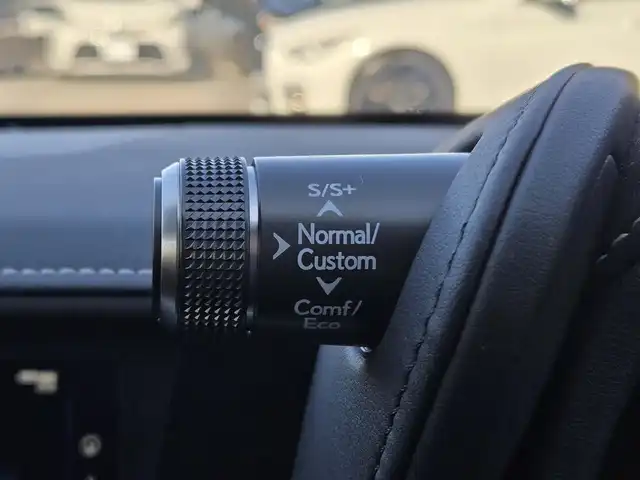 レクサス ＬＣ 500h Lパッケージ 鹿児島県 2018(平30)年 2.5万km ラディアントレッドコントラストレイヤリング レクサスセーフティシステムプラス/レーダークルーズコントロール　/ガラスパノラマルーフ　/純正ＯＰ前方ドライブレコーダー　/純正ＳＤナビ　/Ｂｌｕｅｔｏｏｔｈオーディオ　　/バックカメラ　/Ｄ＋Ｎ席パワーシート　/Ｄ＋Ｎ席シートヒーター/D+N席シートベンチレーション/ステアリングヒーター/前後コーナーセンサー/ビルトインETC2.0/純正アルミホイール(20インチ)/横滑り防止装置/レーンキープアシスト/エアバック(W+サイド)/カーテンエアバッグ/プッシュスタート/スマートキー