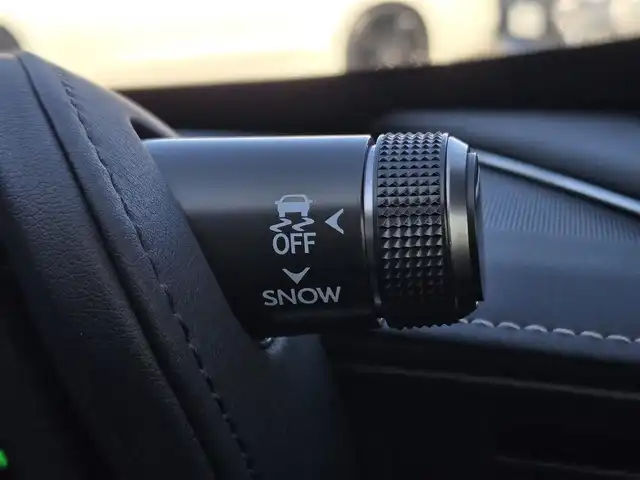 レクサス ＬＣ 500h Lパッケージ 鹿児島県 2018(平30)年 2.5万km ラディアントレッドコントラストレイヤリング レクサスセーフティシステムプラス/レーダークルーズコントロール　/ガラスパノラマルーフ　/純正ＯＰ前方ドライブレコーダー　/純正ＳＤナビ　/Ｂｌｕｅｔｏｏｔｈオーディオ　　/バックカメラ　/Ｄ＋Ｎ席パワーシート　/Ｄ＋Ｎ席シートヒーター/D+N席シートベンチレーション/ステアリングヒーター/前後コーナーセンサー/ビルトインETC2.0/純正アルミホイール(20インチ)/横滑り防止装置/レーンキープアシスト/エアバック(W+サイド)/カーテンエアバッグ/プッシュスタート/スマートキー