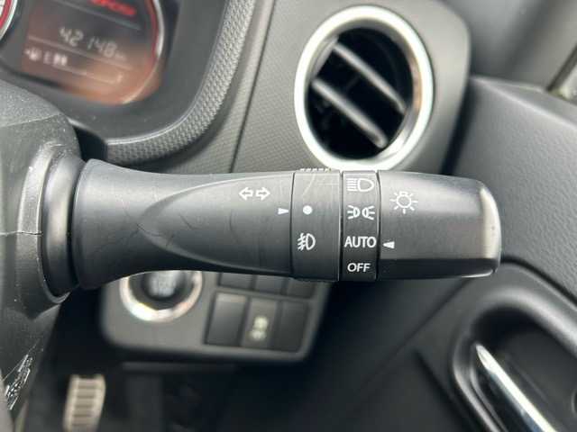 スズキ アルト ワークス 千葉県 2016(平28)年 4.3万km スチールシルバーM 社外メモリナビ/Bluetooth/CD/DVD/フルセグTV/ETC/スマートキー/スペアキー×１/プッシュスタート/ステアリングスイッチ/ウインカーミラー/オートライト/純正15インチアルミホイール/純正フロアマット/純正ドアバイザー/保証書・取扱説明書