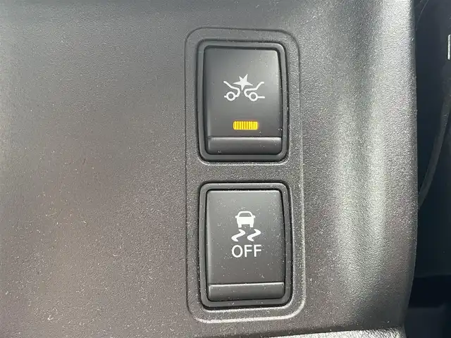 日産 セレナ ハイウェイスター Vセレクション 熊本県 2017(平29)年 7.1万km シャイニングブルー 純正ナビ　BT/CD/DVD/AM/FM/・フルセグTV/Bカメラ/・全方位カメラ/プロパイロット/・車線逸脱警報システム/・エマージェンシーブレーキ/・オートクルーズコントロール/・ふらつき警報/・標識検知システム/インテリジェントルームミラー/ビルトインETC/電子パーキングブレーキ/・オートブレーキホールド/革巻きステアリング/・ステアリングリモコン/電動格納ミラー/・ミラーウインカー/純正フロアマット/純正ドアバイザー