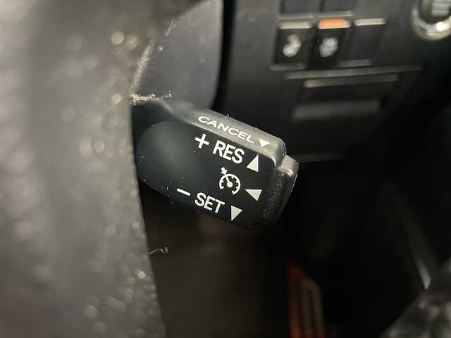 トヨタ ヴェルファイア Z Gエディション 群馬県 2015(平27)年 7.7万km ブラック １０型ナビ　１２．８型後席モニター　バックカメラ　クルーズコントロール　両側電動スライドドア　パワーシート　電動リアゲート　シートヒーター　ステアリングヒーター　オットマン　ＬＥＤ　ＥＴＣ　禁煙車