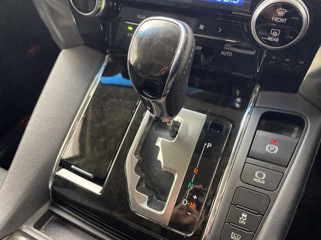 トヨタ ヴェルファイア Z Gエディション 群馬県 2015(平27)年 7.7万km ブラック １０型ナビ　１２．８型後席モニター　バックカメラ　クルーズコントロール　両側電動スライドドア　パワーシート　電動リアゲート　シートヒーター　ステアリングヒーター　オットマン　ＬＥＤ　ＥＴＣ　禁煙車