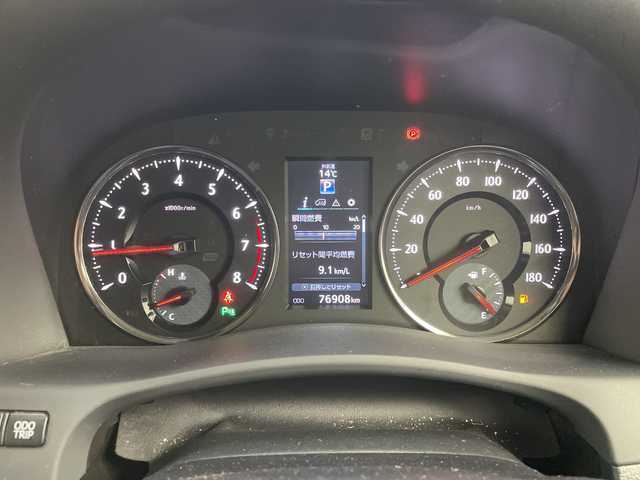 トヨタ ヴェルファイア Z Gエディション 群馬県 2015(平27)年 7.7万km ブラック １０型ナビ　１２．８型後席モニター　バックカメラ　クルーズコントロール　両側電動スライドドア　パワーシート　電動リアゲート　シートヒーター　ステアリングヒーター　オットマン　ＬＥＤ　ＥＴＣ　禁煙車