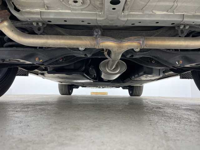 ホンダ ＺＲ－Ｖ ハイブリッド e:HEV Z 愛知県 2023(令5)年 2.9万km プラチナホワイトパール 禁煙車/純正9インチナビ/（AM/FM/Bluetooth/USB/フルセグTV）/全方位カメラ/BOSEサウンド/シーケンシャルウインカー/ワイヤレス充電/ホンダセンシング/・衝突軽減ブレーキ/・レーンキープアシスト/・アダプティブクルーズコントロール/・トラフィックジャムアシスト/・誤発進抑制機能/・パーキングセンサー/・オートハイビーム/・ブラインドスポットインフォメーション/ETC2.0/前後ドライブレコーダー/レザシート/パワーシート/メモリシート/シートヒーター/革巻きステアリング/ステアリングヒーター/パワーバックドア/ダウンヒルアシスト/純正18インチアルミホイール/スマートキー/プッシュスタート/LEDヘッドライト/オートライト/純正フロアマット/横滑り防止装置/電動格納ミラー/電子パーキングぶらーき/オートホールド