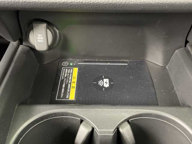 ホンダ ＺＲ－Ｖ ハイブリッド e:HEV Z 愛知県 2023(令5)年 2.9万km プラチナホワイトパール 禁煙車/純正9インチナビ/（AM/FM/Bluetooth/USB/フルセグTV）/全方位カメラ/BOSEサウンド/シーケンシャルウインカー/ワイヤレス充電/ホンダセンシング/・衝突軽減ブレーキ/・レーンキープアシスト/・アダプティブクルーズコントロール/・トラフィックジャムアシスト/・誤発進抑制機能/・パーキングセンサー/・オートハイビーム/・ブラインドスポットインフォメーション/ETC2.0/前後ドライブレコーダー/レザシート/パワーシート/メモリシート/シートヒーター/革巻きステアリング/ステアリングヒーター/パワーバックドア/ダウンヒルアシスト/純正18インチアルミホイール/スマートキー/プッシュスタート/LEDヘッドライト/オートライト/純正フロアマット/横滑り防止装置/電動格納ミラー/電子パーキングぶらーき/オートホールド