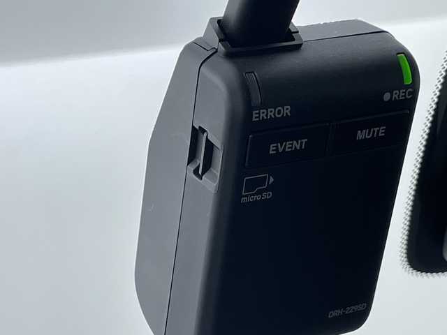 ホンダ ＺＲ－Ｖ ハイブリッド e:HEV Z 愛知県 2023(令5)年 2.9万km プラチナホワイトパール 禁煙車/純正9インチナビ/（AM/FM/Bluetooth/USB/フルセグTV）/全方位カメラ/BOSEサウンド/シーケンシャルウインカー/ワイヤレス充電/ホンダセンシング/・衝突軽減ブレーキ/・レーンキープアシスト/・アダプティブクルーズコントロール/・トラフィックジャムアシスト/・誤発進抑制機能/・パーキングセンサー/・オートハイビーム/・ブラインドスポットインフォメーション/ETC2.0/前後ドライブレコーダー/レザシート/パワーシート/メモリシート/シートヒーター/革巻きステアリング/ステアリングヒーター/パワーバックドア/ダウンヒルアシスト/純正18インチアルミホイール/スマートキー/プッシュスタート/LEDヘッドライト/オートライト/純正フロアマット/横滑り防止装置/電動格納ミラー/電子パーキングぶらーき/オートホールド