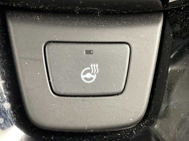 ホンダ ＺＲ－Ｖ ハイブリッド e:HEV Z 愛知県 2023(令5)年 2.9万km プラチナホワイトパール 禁煙車/純正9インチナビ/（AM/FM/Bluetooth/USB/フルセグTV）/全方位カメラ/BOSEサウンド/シーケンシャルウインカー/ワイヤレス充電/ホンダセンシング/・衝突軽減ブレーキ/・レーンキープアシスト/・アダプティブクルーズコントロール/・トラフィックジャムアシスト/・誤発進抑制機能/・パーキングセンサー/・オートハイビーム/・ブラインドスポットインフォメーション/ETC2.0/前後ドライブレコーダー/レザシート/パワーシート/メモリシート/シートヒーター/革巻きステアリング/ステアリングヒーター/パワーバックドア/ダウンヒルアシスト/純正18インチアルミホイール/スマートキー/プッシュスタート/LEDヘッドライト/オートライト/純正フロアマット/横滑り防止装置/電動格納ミラー/電子パーキングぶらーき/オートホールド