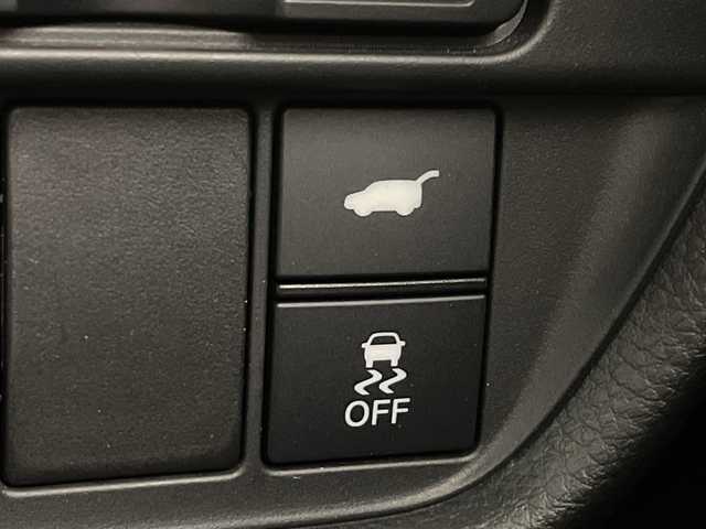 ホンダ ＺＲ－Ｖ ハイブリッド e:HEV Z 愛知県 2023(令5)年 2.9万km プラチナホワイトパール 禁煙車/純正9インチナビ/（AM/FM/Bluetooth/USB/フルセグTV）/全方位カメラ/BOSEサウンド/シーケンシャルウインカー/ワイヤレス充電/ホンダセンシング/・衝突軽減ブレーキ/・レーンキープアシスト/・アダプティブクルーズコントロール/・トラフィックジャムアシスト/・誤発進抑制機能/・パーキングセンサー/・オートハイビーム/・ブラインドスポットインフォメーション/ETC2.0/前後ドライブレコーダー/レザシート/パワーシート/メモリシート/シートヒーター/革巻きステアリング/ステアリングヒーター/パワーバックドア/ダウンヒルアシスト/純正18インチアルミホイール/スマートキー/プッシュスタート/LEDヘッドライト/オートライト/純正フロアマット/横滑り防止装置/電動格納ミラー/電子パーキングぶらーき/オートホールド