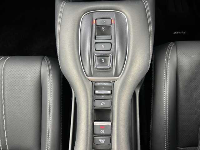 ホンダ ＺＲ－Ｖ ハイブリッド e:HEV Z 愛知県 2023(令5)年 2.9万km プラチナホワイトパール 禁煙車/純正9インチナビ/（AM/FM/Bluetooth/USB/フルセグTV）/全方位カメラ/BOSEサウンド/シーケンシャルウインカー/ワイヤレス充電/ホンダセンシング/・衝突軽減ブレーキ/・レーンキープアシスト/・アダプティブクルーズコントロール/・トラフィックジャムアシスト/・誤発進抑制機能/・パーキングセンサー/・オートハイビーム/・ブラインドスポットインフォメーション/ETC2.0/前後ドライブレコーダー/レザシート/パワーシート/メモリシート/シートヒーター/革巻きステアリング/ステアリングヒーター/パワーバックドア/ダウンヒルアシスト/純正18インチアルミホイール/スマートキー/プッシュスタート/LEDヘッドライト/オートライト/純正フロアマット/横滑り防止装置/電動格納ミラー/電子パーキングぶらーき/オートホールド