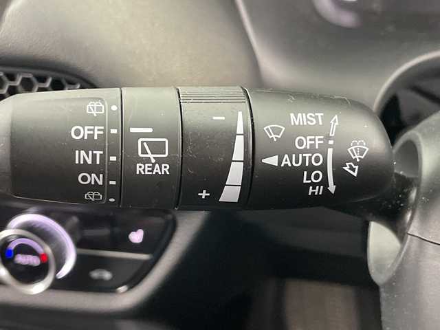 ホンダ ＺＲ－Ｖ ハイブリッド e:HEV Z 愛知県 2023(令5)年 2.9万km プラチナホワイトパール 禁煙車/純正9インチナビ/（AM/FM/Bluetooth/USB/フルセグTV）/全方位カメラ/BOSEサウンド/シーケンシャルウインカー/ワイヤレス充電/ホンダセンシング/・衝突軽減ブレーキ/・レーンキープアシスト/・アダプティブクルーズコントロール/・トラフィックジャムアシスト/・誤発進抑制機能/・パーキングセンサー/・オートハイビーム/・ブラインドスポットインフォメーション/ETC2.0/前後ドライブレコーダー/レザシート/パワーシート/メモリシート/シートヒーター/革巻きステアリング/ステアリングヒーター/パワーバックドア/ダウンヒルアシスト/純正18インチアルミホイール/スマートキー/プッシュスタート/LEDヘッドライト/オートライト/純正フロアマット/横滑り防止装置/電動格納ミラー/電子パーキングぶらーき/オートホールド