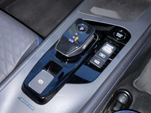 日産 ノート オーテック FOUR 福島県 2021(令3)年 4.5万km ピュアホワイトパール / スーパーブラック 2トーン ワンオーナー　日産コネクト９インチナビ　プロパイロット　全周囲Ｃ　フルセグ　ＨＤＭＩ　ＡＵＴＥＣＨ専用シート　シートヒーター　ＥＴＣ　ドラレコ　デジタルインナーミラー　ハンドルヒーター　純正マット