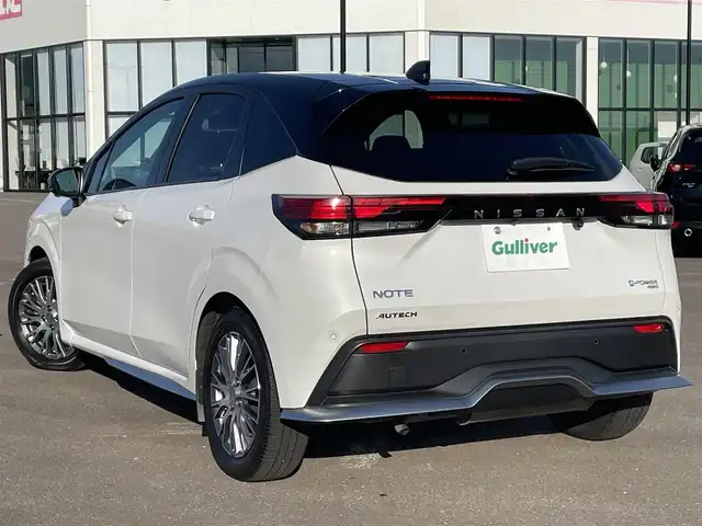 日産 ノート オーテック FOUR 道南・函館 2021(令3)年 4.5万km ピュアホワイトパール / スーパーブラック 2トーン ・純正ナビ/・フルセグＴＶ/・全周囲カメラ/・ドライブレコーダー/・クルーズコントロール/・レーンキープアシスト/・衝突被害軽減ブレーキ/・コーナーセンサー/・シートヒーター/・オートハイビーム/・ＥＴＣ/・ワンオーナー