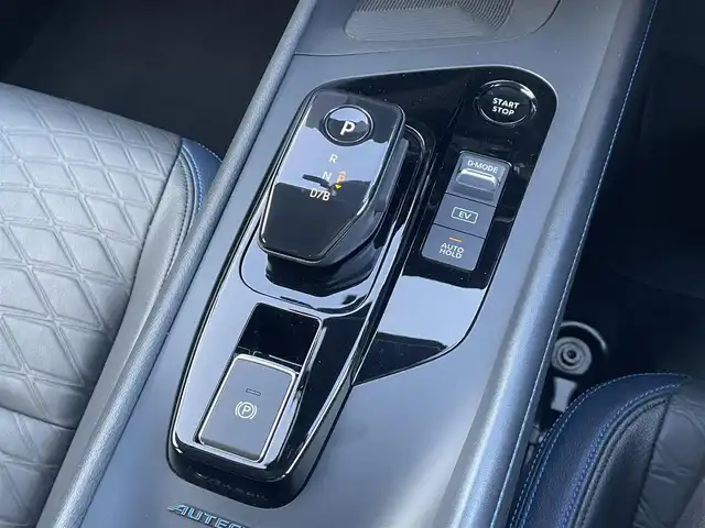 日産 ノート オーテック FOUR 道南・函館 2021(令3)年 4.5万km ピュアホワイトパール / スーパーブラック 2トーン ・純正ナビ/・フルセグＴＶ/・全周囲カメラ/・ドライブレコーダー/・クルーズコントロール/・レーンキープアシスト/・衝突被害軽減ブレーキ/・コーナーセンサー/・シートヒーター/・オートハイビーム/・ＥＴＣ/・ワンオーナー