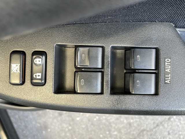 トヨタ カローラ フィールダー 1．5X エアロツアラー 愛媛県 2011(平23)年 9.2万km ブラックマイカ ワンオーナー/社外メモリナビ/（AM/FM/CD/USB）/バックカメラ/スマートキー/プッシュスタート/スペアキー/オートライト/ドアバイザー/純正フロアマット