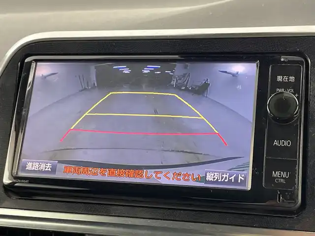 トヨタ シエンタ ハイブリッド G 愛知県 2016(平28)年 8.9万km ホワイトパールクリスタルシャイン オプション/衝突軽減ブレーキ/レーンキープアシスト/純正16インチアルミ/LEDヘッドライト/装備/純正7インチナビ/(フルセグTV/DVD再生/Bluetooth)/バックカメラ/ビルトインETC/両側パワースライドドア/アイドリングストップ/電動格納ミラー/純正ドアバイザー/ステアリングスイッチ/革巻きステアリング