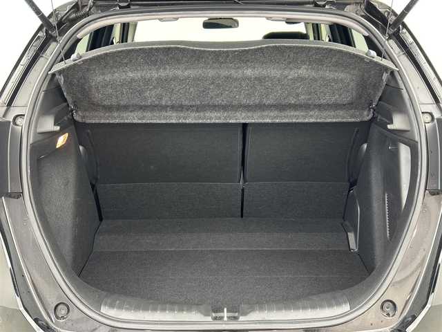 ホンダ フィット e:HEVリュクス 福岡県 2020(令2)年 8万km クリスタルブラックパール 純正８型ナビ(CD DVD BT フルセグTV) /バックカメラ /ETC　/シティブレーキシステム /レーンキープアシスト　/オートハイビーム　/レーダークルーズコントロール　/コーナーセンサー　/ハーフレザーシート　/シートヒーター　/オートライト /LEDヘッドライト　/フォグランプ