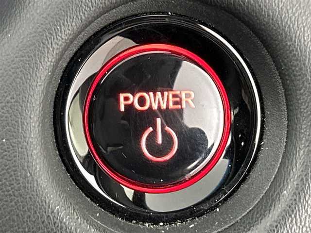 ホンダ フィット e:HEVリュクス 福岡県 2020(令2)年 8万km クリスタルブラックパール 純正８型ナビ(CD DVD BT フルセグTV) /バックカメラ /ETC　/シティブレーキシステム /レーンキープアシスト　/オートハイビーム　/レーダークルーズコントロール　/コーナーセンサー　/ハーフレザーシート　/シートヒーター　/オートライト /LEDヘッドライト　/フォグランプ