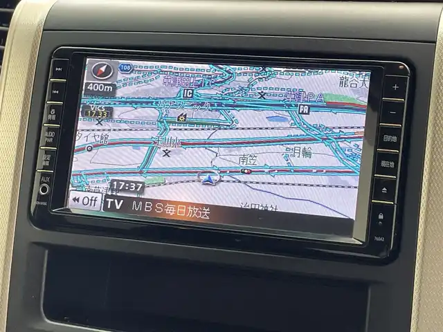 トヨタ ヴェルファイア 2．4Z ゴールデンアイズⅡ 滋賀県 2014(平26)年 8.9万km ホワイトパールクリスタルシャイン 純正ナビ/【CD.DVD.Bluetooth.フルセグTV】/バックカメラ/サンルーフ/フリップダウンモニター/ハーフレザーシート/クリアランスソナー/クルーズコントロール/オートライト/HIDヘッドライト/前後ドライブレコーダー/ETC/両側電動スライドドア/電動リアゲート/AC100V/オットマン/ステアリングスイッチ/スマートキー