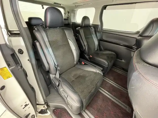トヨタ ヴェルファイア 2．4Z ゴールデンアイズⅡ 滋賀県 2014(平26)年 8.9万km ホワイトパールクリスタルシャイン 純正ナビ/【CD.DVD.Bluetooth.フルセグTV】/バックカメラ/サンルーフ/フリップダウンモニター/ハーフレザーシート/クリアランスソナー/クルーズコントロール/オートライト/HIDヘッドライト/前後ドライブレコーダー/ETC/両側電動スライドドア/電動リアゲート/AC100V/オットマン/ステアリングスイッチ/スマートキー