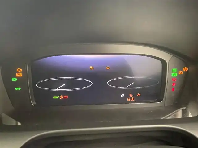 ホンダ ＺＲ－Ｖ ハイブリッド e:HEV Z 茨城県 2023(令5)年 2.1万km プラチナホワイトパール Honda SENSING/BOSEプレミアムサウンドシステム/純正ナビ/ディスプレイオーディオ/全周囲カメラ/フルセグTV/AppleCarPlay/Android Auto/レザーシート/シートヒーター/パワーシート/LEDヘッドライト/アイドリングストップ/オートホールド/電動バックドア/ステアリングヒーター/パドルシフト/ドライブレコーダー/ビルトインETC2.0/置き型充電/純正18インチAW