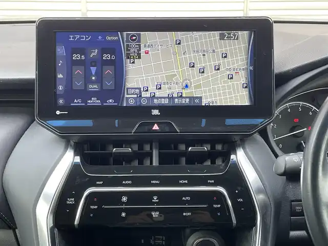 トヨタ ハリアー G 大阪府 2020(令2)年 3.5万km ホワイトパールクリスタルシャイン JBLプレミアムサウンド/純正ナビ（12.3インチ）/フルセグテレビ（BT/AM/FM）/バックカメラ/デジタルインナーミラー/オートホールド/プリクラッシュセーフティー/・レーントレーシングアシスト/・クルーズコントロール（追従走行アリ）/・アダプティブハイビームシステム/・ロードサインアシスト/・先行者発進告知機能/・SRSエアバッグ（運転席/助手席）/SRSニーエアバッグ（運転席）/SRSサイドエアバック（運転席/助手席）/SRSカーテンシールドエアバッグ（前後席）/・ISOFIX/リヤフォグランプ（右側）/ETC2.0/USB（1列目2つ/2列目2つ）/AUX/革巻きステアリング/ステアリングスイッチ